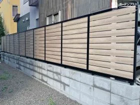 隣地境界をやさしく仕切る目隠しフェンス[施工後]