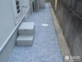 犬走りの雑草対策[施工後]