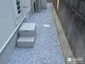 犬走りの雑草対策