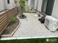 雑草の悩みを解消し植栽も楽しめるお庭と安心の敷地境界工事