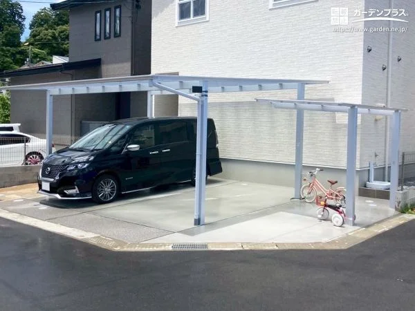 統一感のあるカーポートとサイクルポート