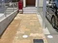 石の風合いが心地よいナチュラルアプローチ