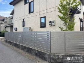 生垣を目隠しフェンスに替えてお手入れを楽にしたリフォーム工事