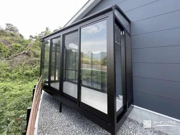 暮らしを広げる快適なテラス囲い