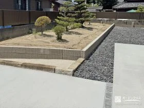 和の趣を引き立てる花壇デザイン[施工後]