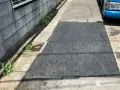 駐車スペースをアスファルトで舗装
