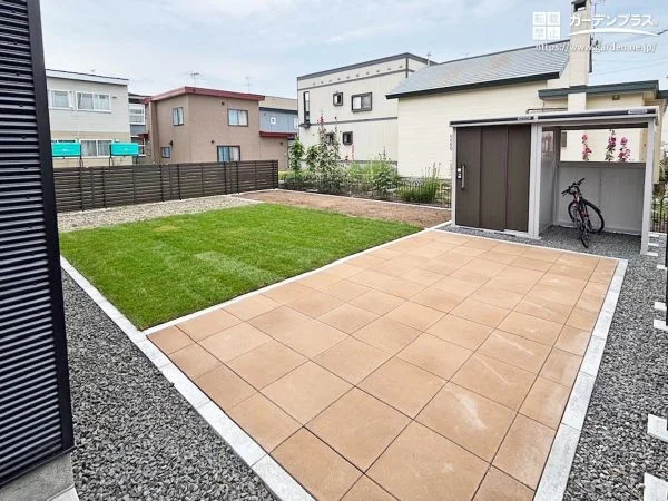 人工芝とインターロッキングで楽しむ多目的なお庭工事