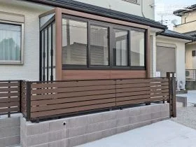 暮らし広がる多目的なテラス囲い[施工後]