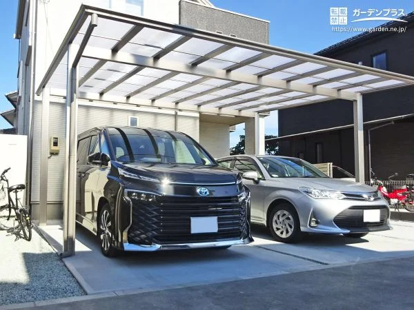 水平ラインが美しいスタイリッシュカーポート