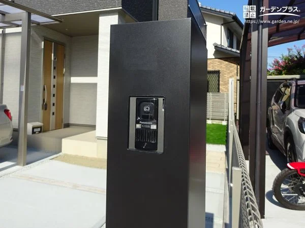 ノイズレスデザインで魅せる機能門柱