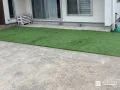 人工芝で緑を加えたお庭