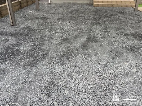 お庭の一画に人工芝を敷いた快適に過ごせるスペースづくり工事