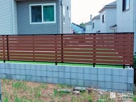 強風被害を受けた目隠しフェンスを施工し直したリフォーム工事