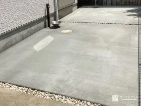 芝生のお庭にコンクリートを打ち駐車スペースとして活用する工事