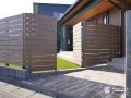 目隠しフェンスと組み合わせたお庭への出入り口となる門扉