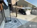 モノトーンカラーにこだわったボーダーデザインで魅せるモダンな新築外構