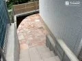 訪れる人を自然と迎え入れてくれるアプローチ