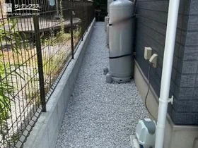 砂利敷きで整えた犬走り[施工後]