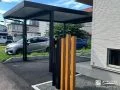 木目とブラックが映えるスタイリッシュ新築外構