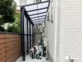 自転車置き場としても快適にご活用できるバルコニー屋根工事