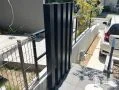 おしゃれに目隠しする角柱のスリットフェンス