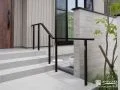 ナチュラルモダンな雰囲気にぴったりな手すり