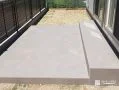 お庭を有効活用するワイドなタイルデッキ