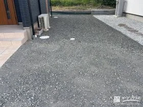 砂利敷きですっきりと雑草対策[施工後]