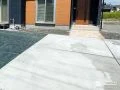 明るい玄関アプローチと快適な駐車スペースのリフォーム工事