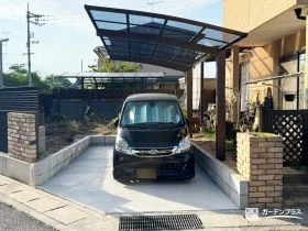 クローズ外構を開放して使いやすい駐車スペースを確保した工事