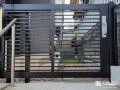 お庭の防犯性を向上させるスライド門扉