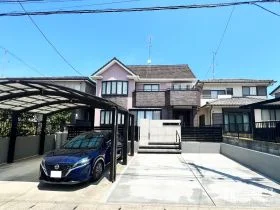 高低差を解消し、駐車スペースを増設するリフォーム工事