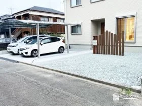 シンプルな構成ながら温かみのある新築外構