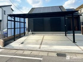 サイドパネルで風雨を防ぎ快適な駐車空間を叶えたカーポート工事