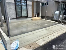 スリムな機能門柱とスタイリッシュなカーポートの設置工事