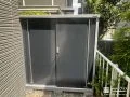 園芸用品もすっきり収まる長もの収納タイプの物置設置工事