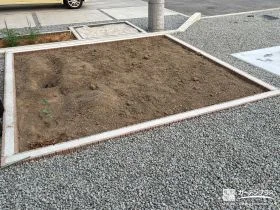 ブロック囲いの植栽スペースを設けお庭にアクセントをつけた工事