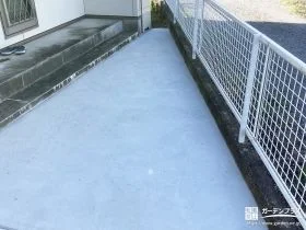 雑草が生えるお悩みを解消し明るくすっきり整えたお庭の工事