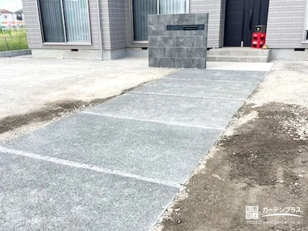 広い敷地でもデザインと強度を確保した新築外構