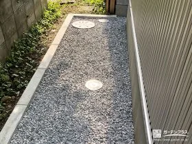雑草対策を施した犬走り[施工後]