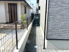 防草対策も安心の、清潔な犬走り[施工後]