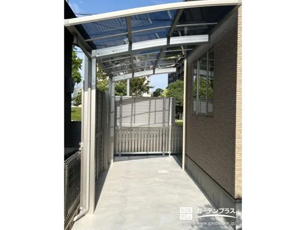 お庭を有効活用し屋根付きの駐車スペースへとリフォームした工事