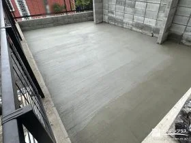 地面が凸凹していたお庭を駐車スペースとして活用する工事