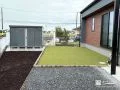 菜園と人工芝で暮らしを楽しむナチュラルガーデン