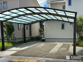 土のままだった駐車スぺーススリットの雑草対策をした工事