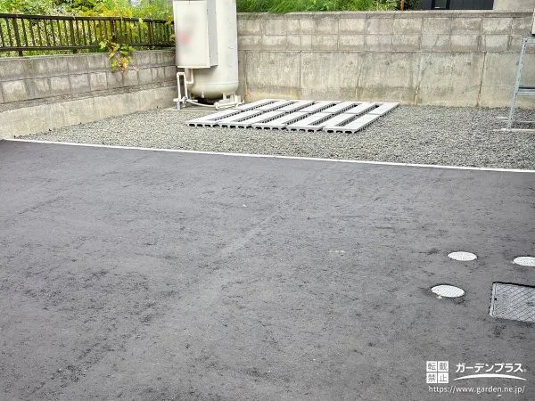 No.27055 アスファルト舗装で安心して使える駐車スペースに仕上げた工事[施工後]