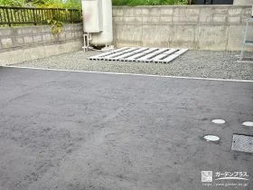 アスファルト舗装で安心して使える駐車スペースに仕上げた工事