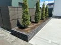 落ち着きのあるおしゃれなレンガでつくる花壇