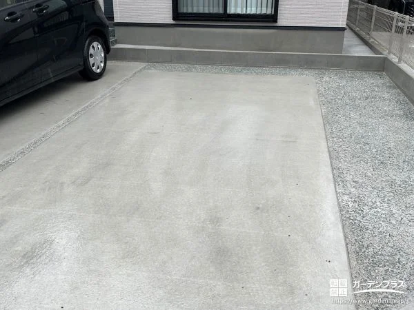 既存部分になじむ仕上がりにした駐車スペースのコンクリート工事