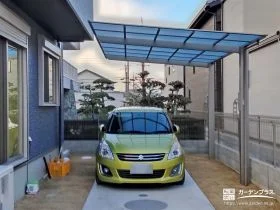 物干付きで便利にお使いいただけるフラットカーポートの設置工事